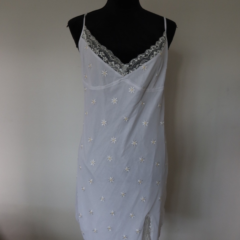 MOTEL ROCKS DAISY DRESS - Picture 2 of 5